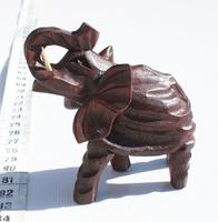 Estatuilla de elefante