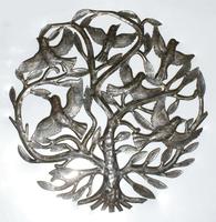 Escultura de arbol con aves